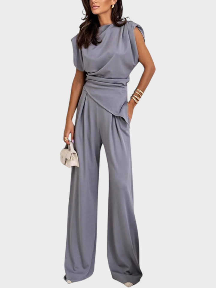 NANCY | Stylish and Cozy Ensemble